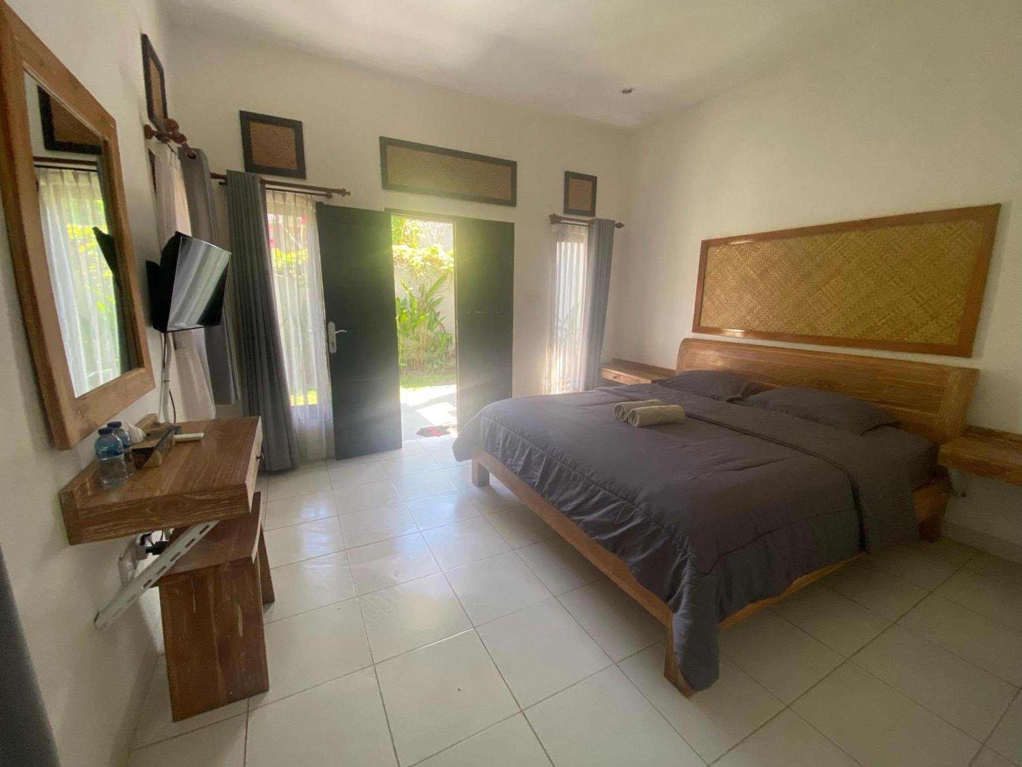 Ashana Hotel Uluwatu  Exterior photo